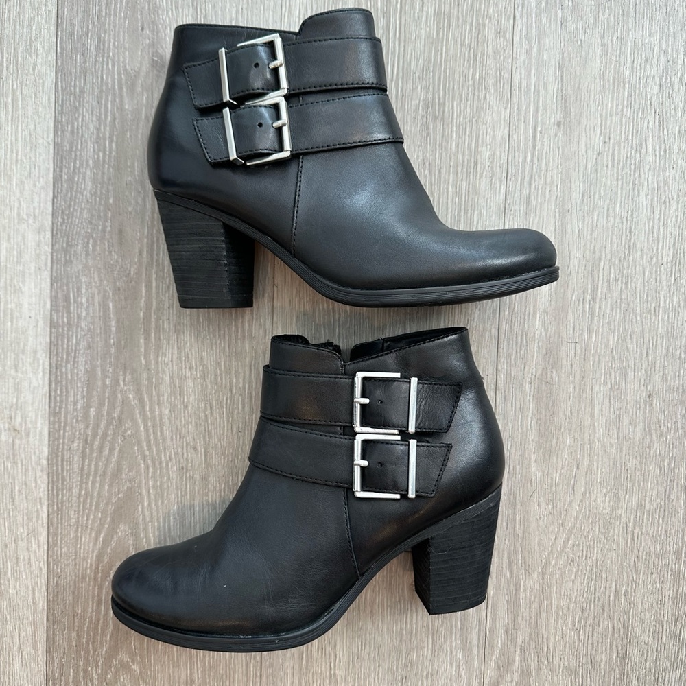 Clarks Artisan Boots sz 6.5